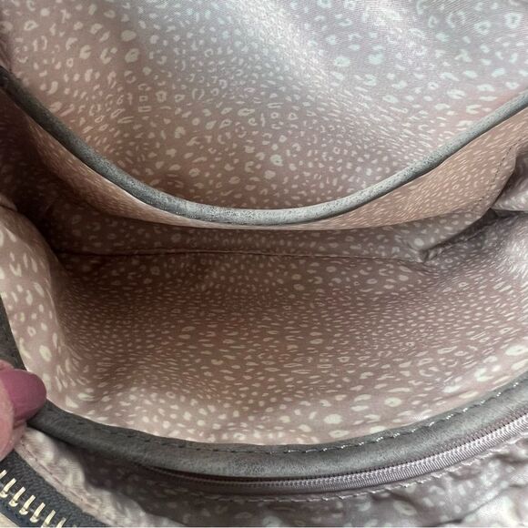 VR Nyc Zip Closure Webbing Strap Whipstitch Greige Crossbody Bag - Picture 8 of 16